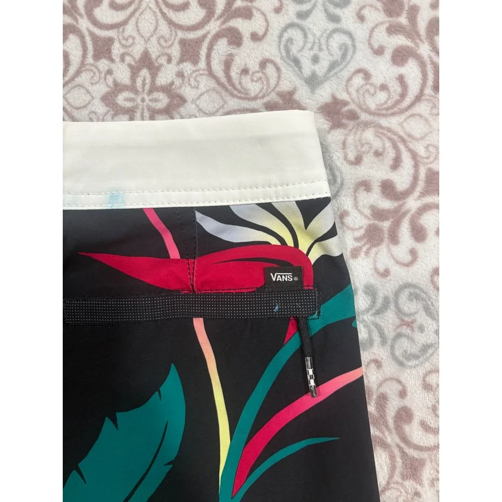 Vans Board Shorts Mens 27 Floral Stripe Bird of Paradise Swim Trunks Black White